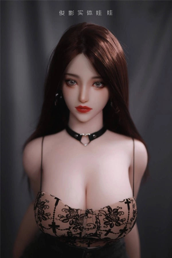 Sexpuppe mit braunen Haaren