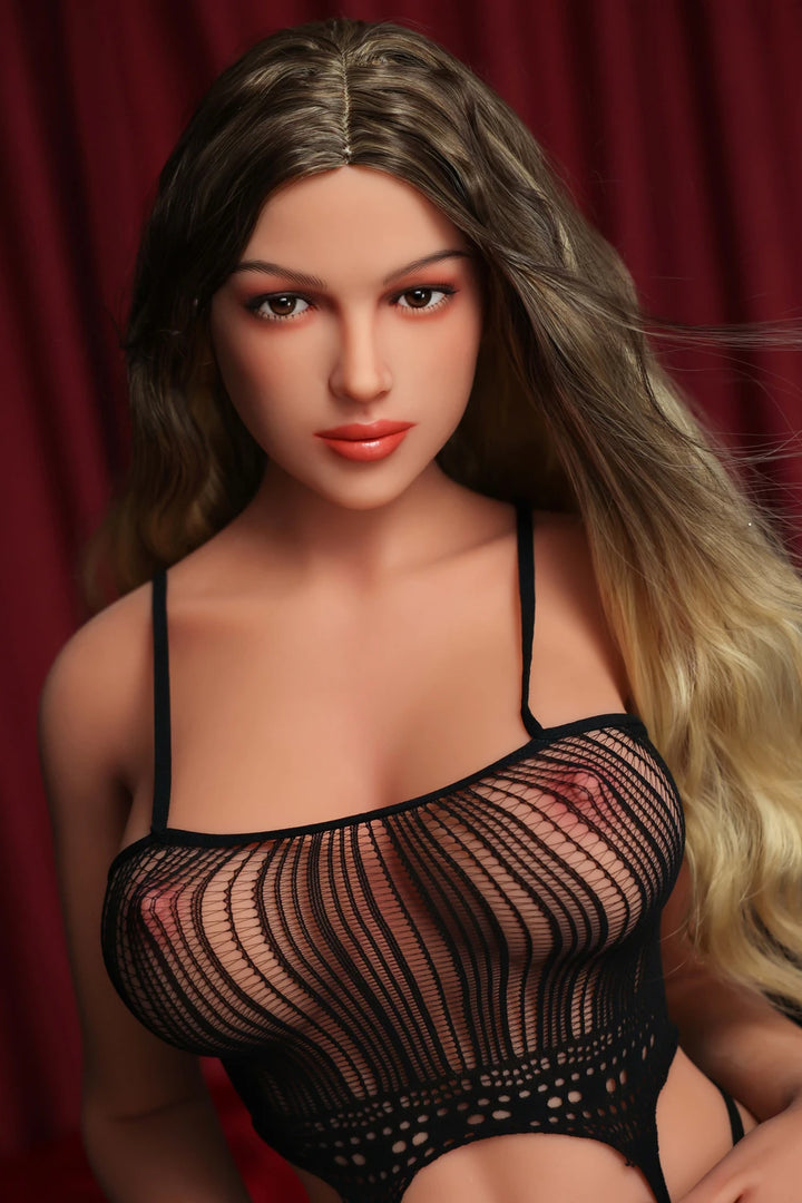Realistische Sexpuppe mit Spitzenoberteil