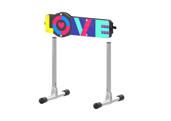 Sexpuppen-Zubehör: Ständer mit "LOVE"-Design