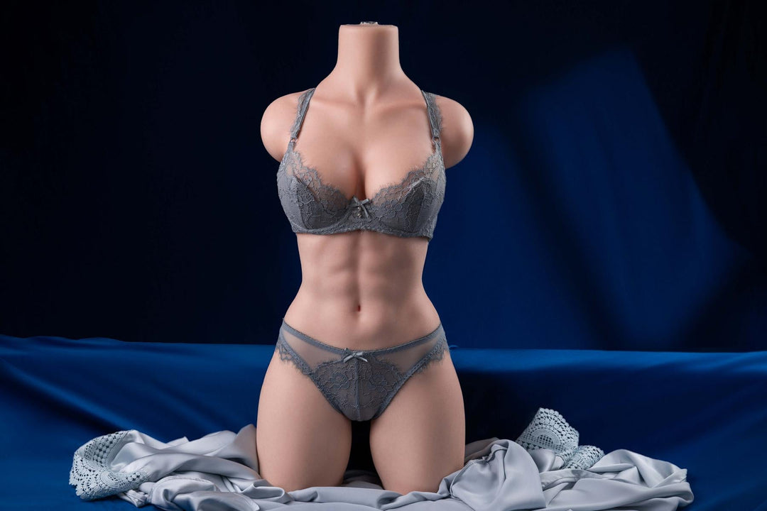 Graue Dessous auf Sexpuppen-Torso