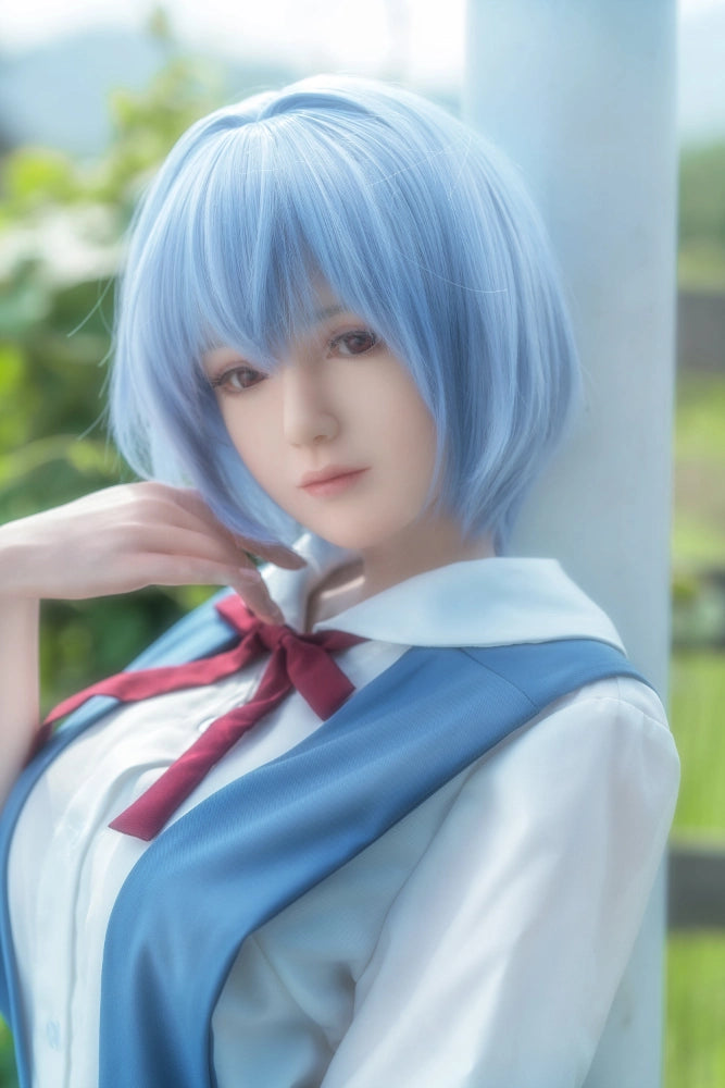 Anime-Sexpuppe mit blauen Haaren