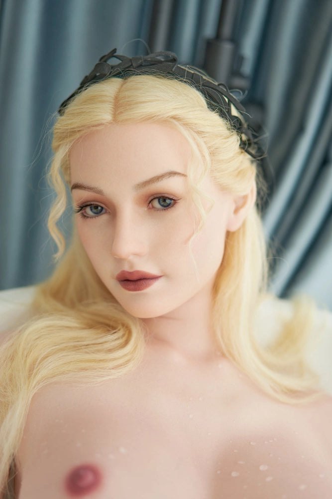 Cecelia-Belinda