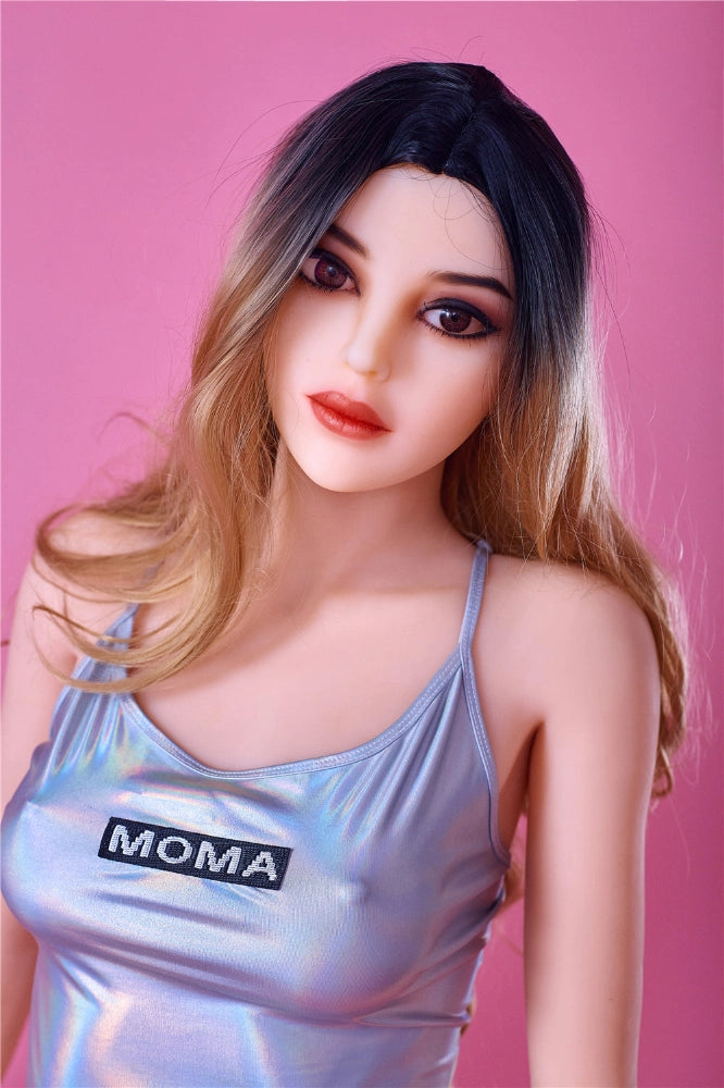 Realistische Sexpuppe mit blondem Haar