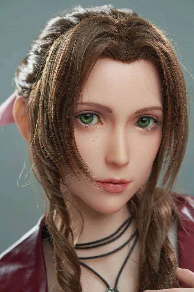Realistische Sexpuppenfigur mit braunen Haaren