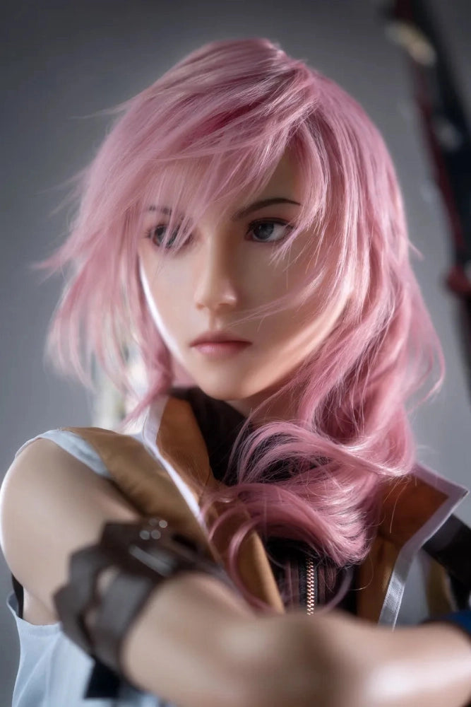 Realistische Sexpuppe mit rosa Haaren