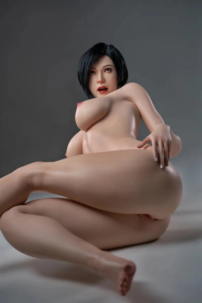 Realistische Sexpuppe mit schwarzen Haaren