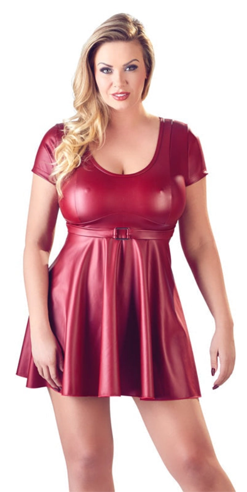 Kleid mit Zierschnalle