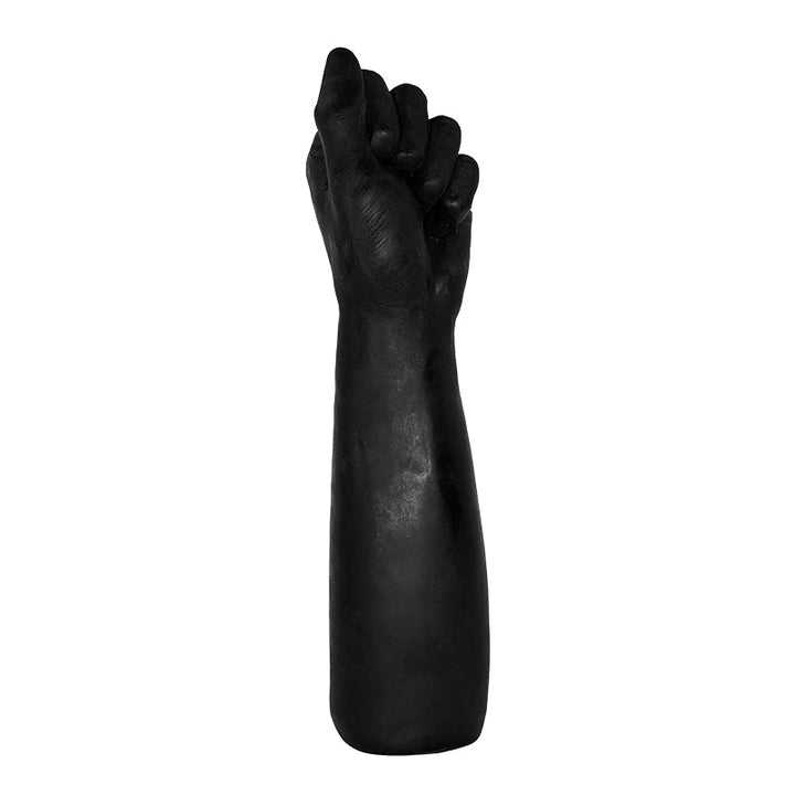 Schwarzer Arm in Faustform