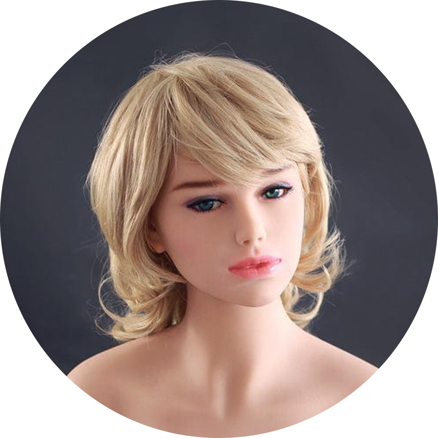 Blonde Sexpuppe mit realistischem Gesicht